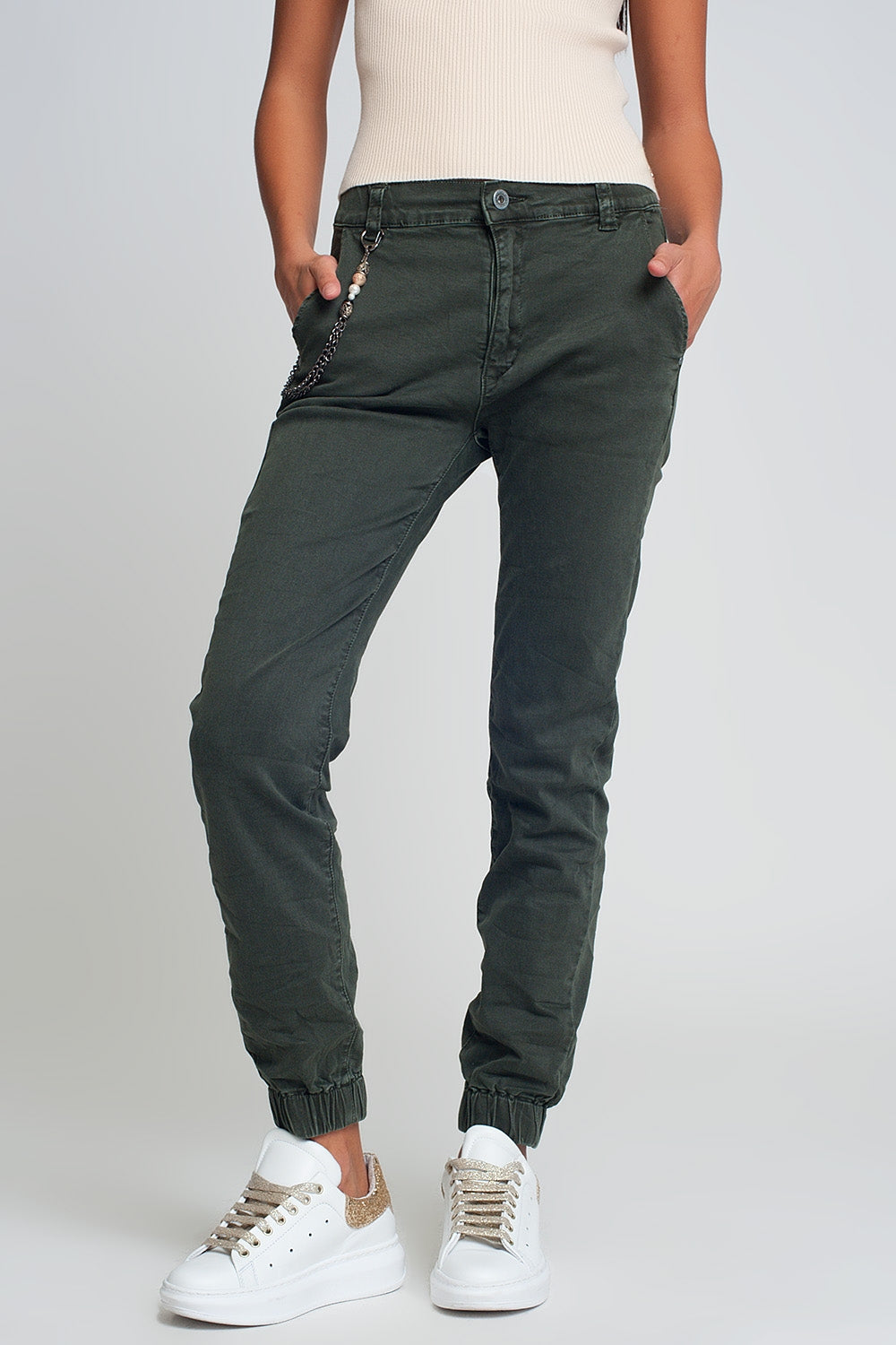Pantalon fonctionnel avec chaîne et chevilles resserrées en kaki
