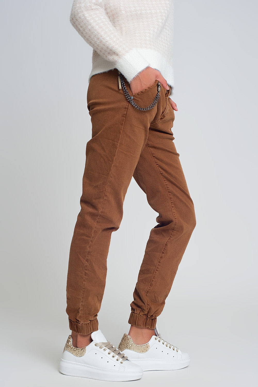 Pantalon fonctionnel avec chaîne et chevilles resserrées en marron