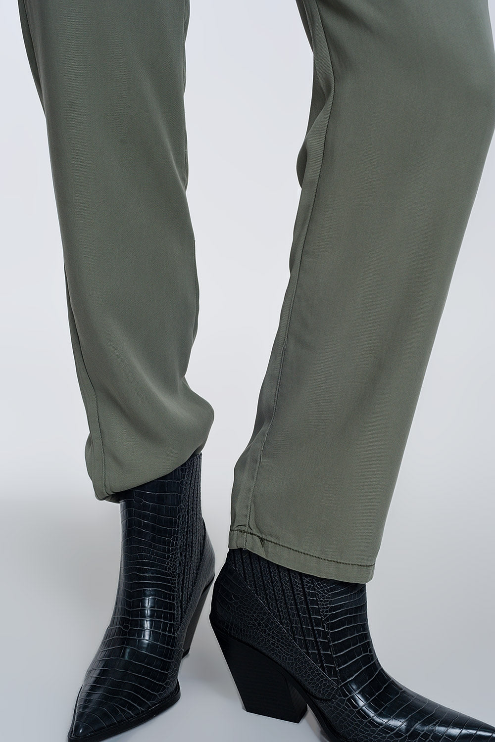 Pantalon noué à la taille Vert