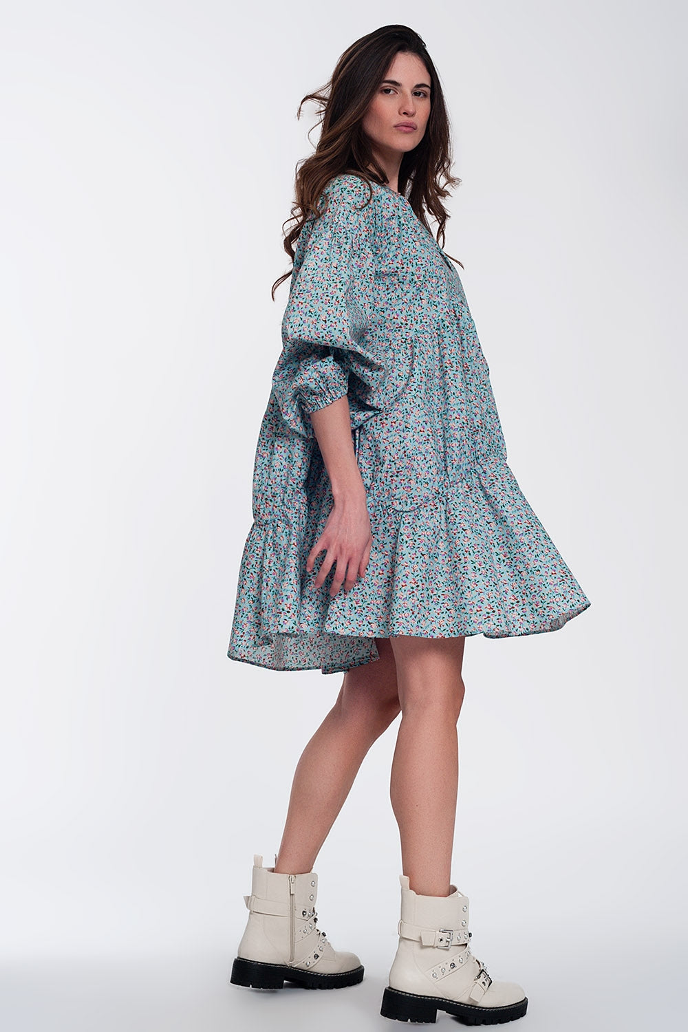 Robe babydoll courte à manches bouffantes et ourlet à basque - Motif fleuri