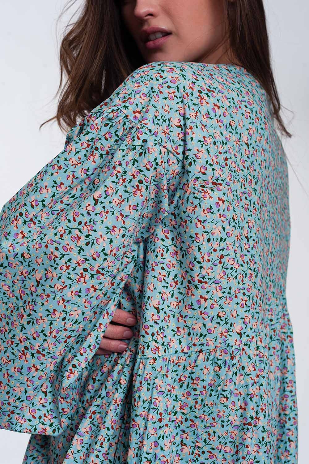 Robe babydoll courte à manches bouffantes et ourlet à basque - Motif fleuri