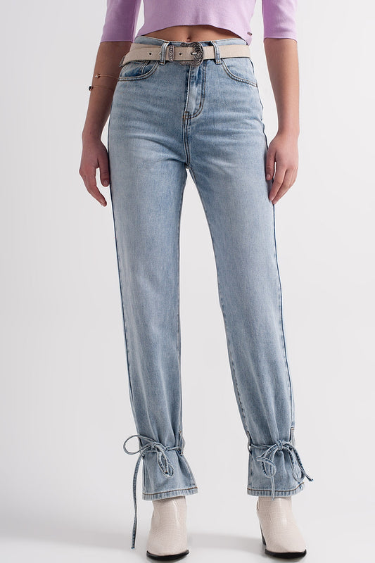 Jeans avec liens à nouer à la cheville