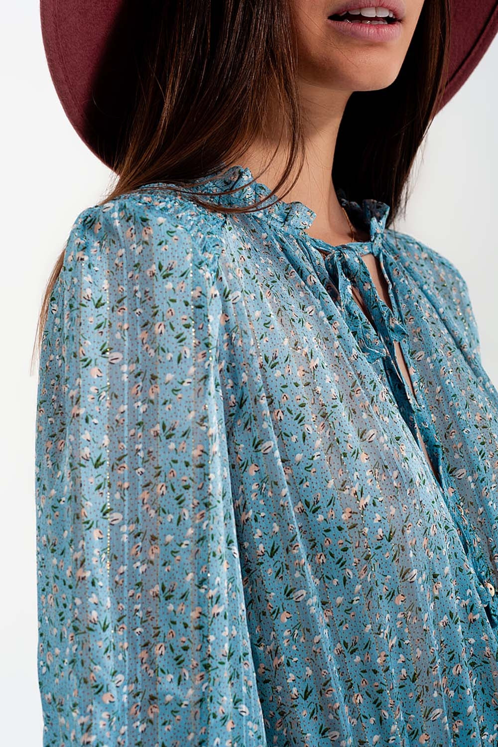 Robe courte avec jupe froncée et fente goutte d'eau turquoise