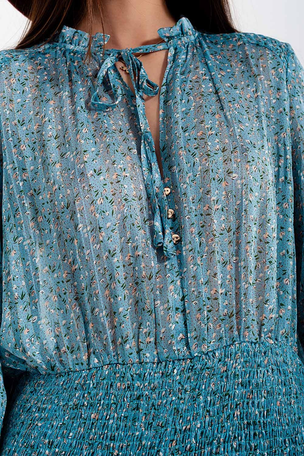 Robe courte avec jupe froncée et fente goutte d'eau turquoise