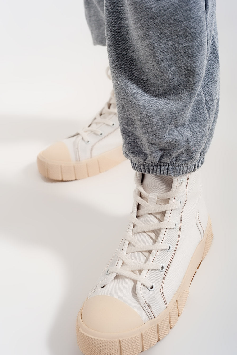 Pantalon de jogging avec bande élastique à la taille gris