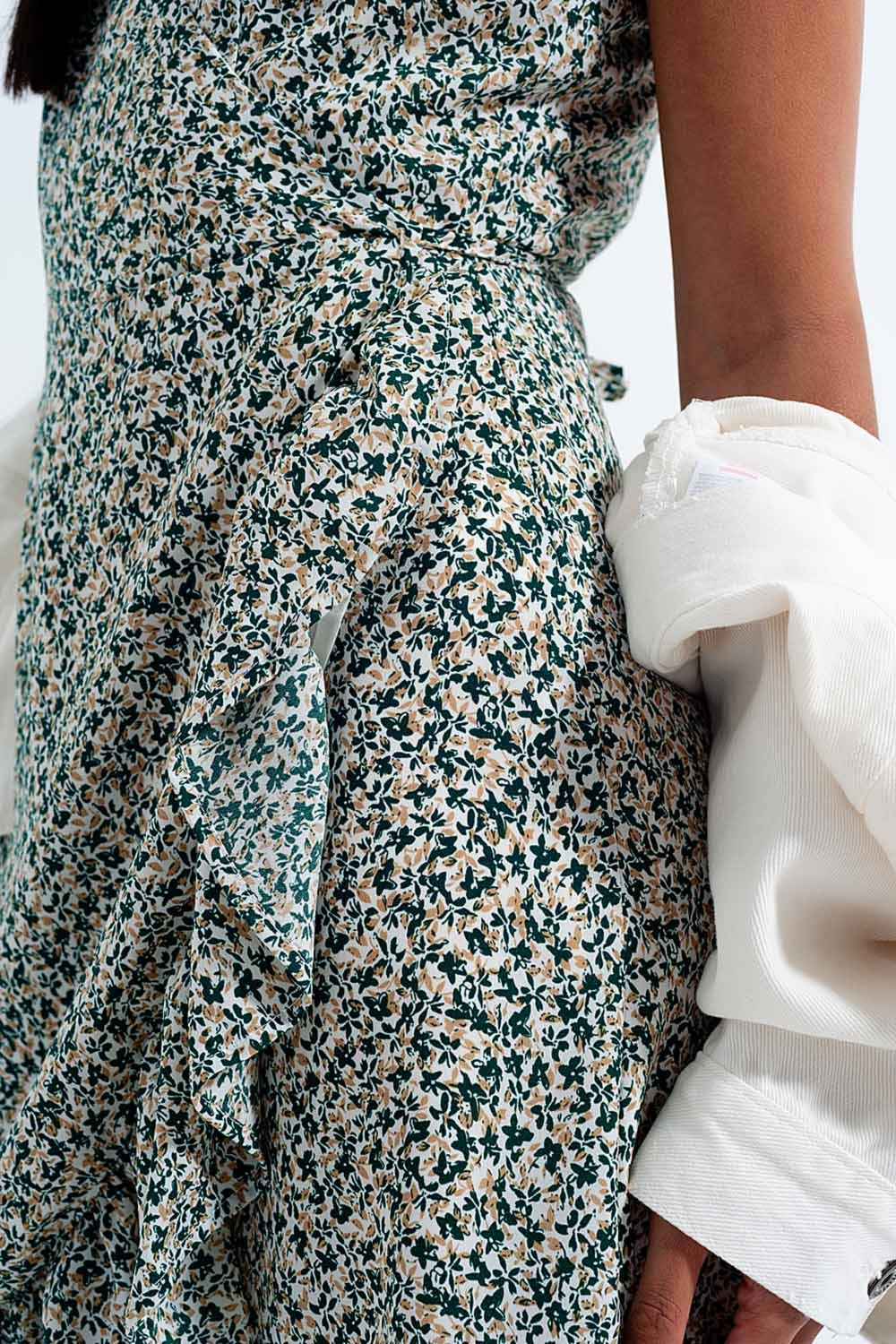 Robe portefeuille à volants vert fleuri