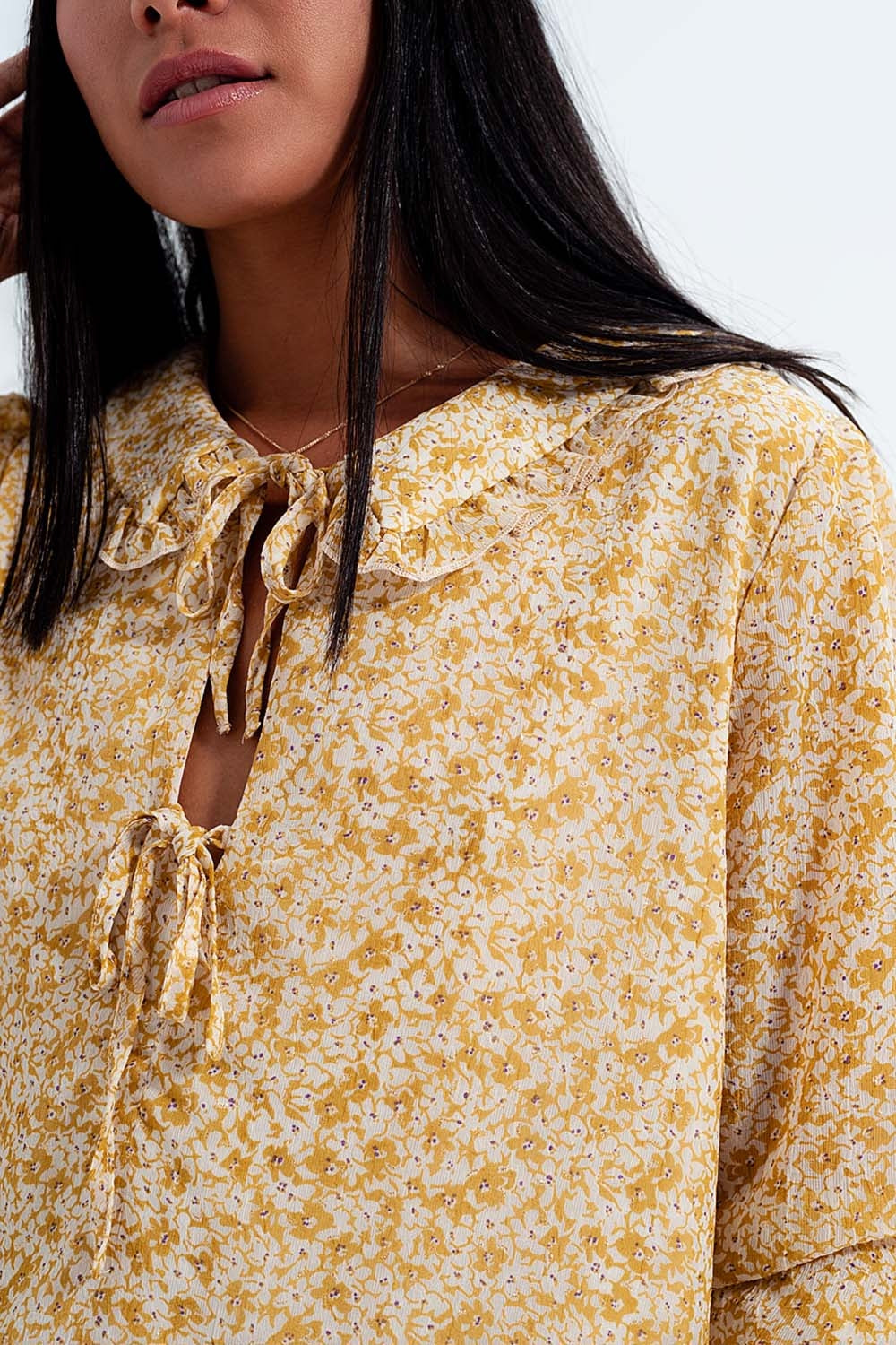 Blouse en mousseline avec lien sur le devant Imprimé à petites fleurs jaune