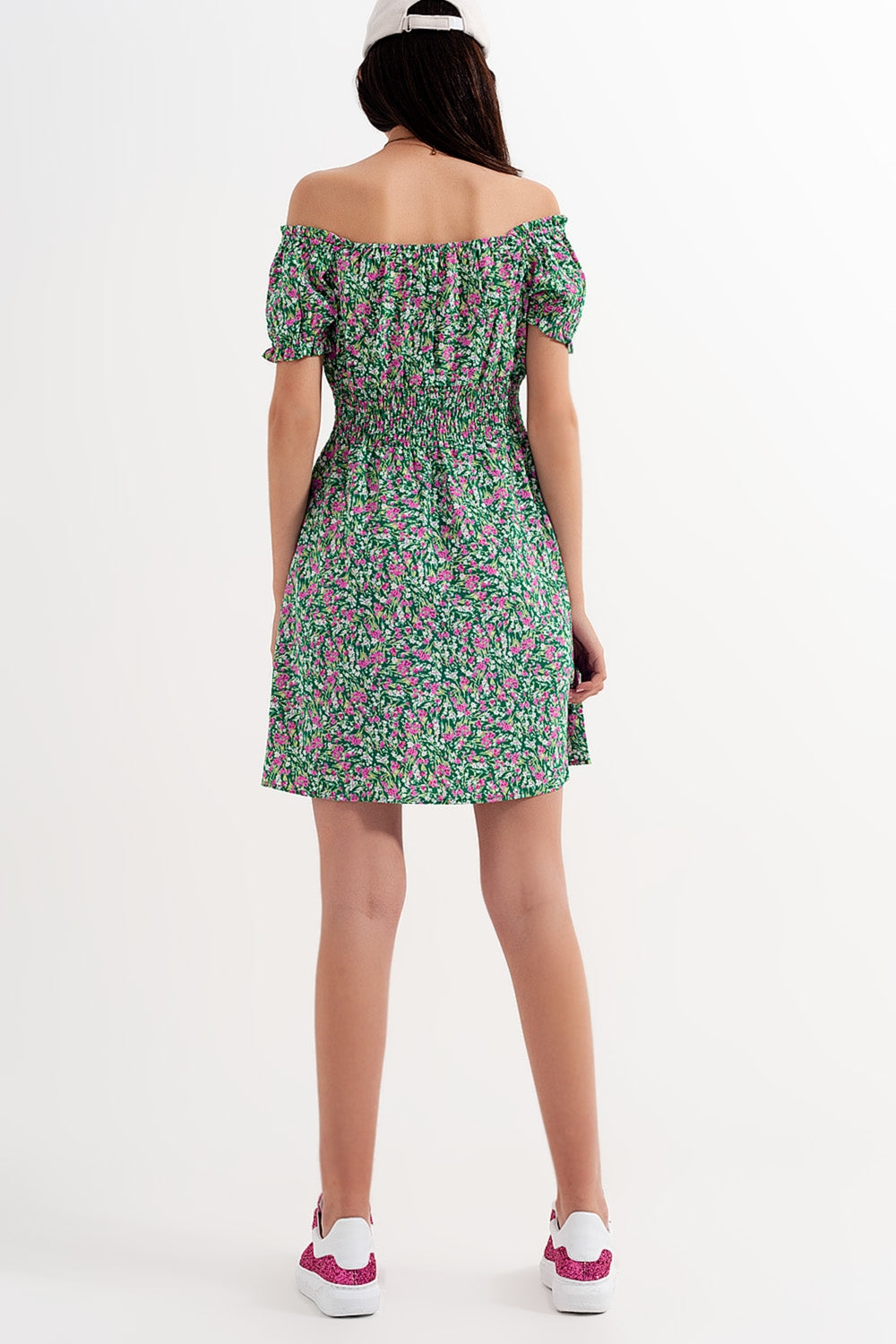 Mini robe avec détail froncé en imprimé floral vert