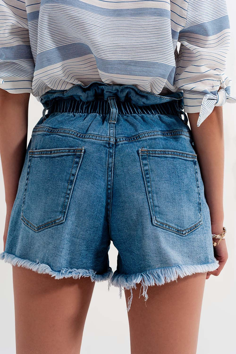 Short en jean à taille haute froncée