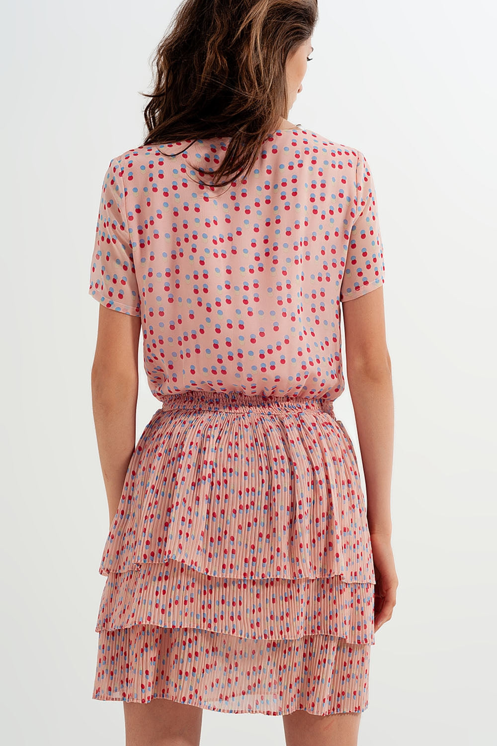 Robe courte froncée à basque rose