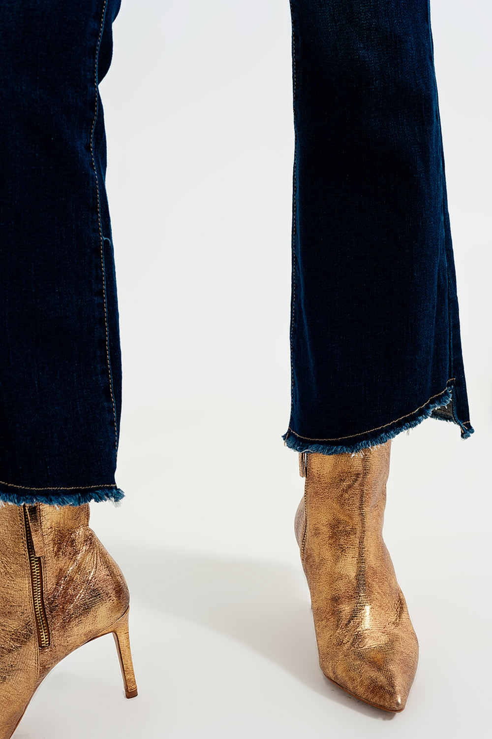jean évasé en denim foncé