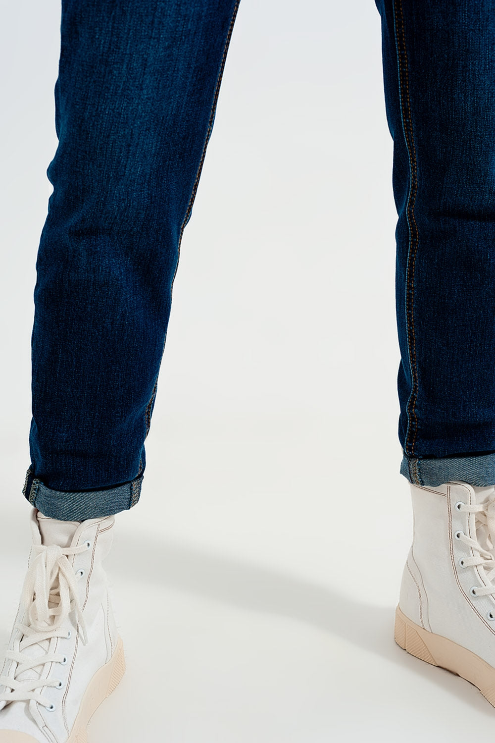Jean taille haute avec boutons apprarents  Bleu