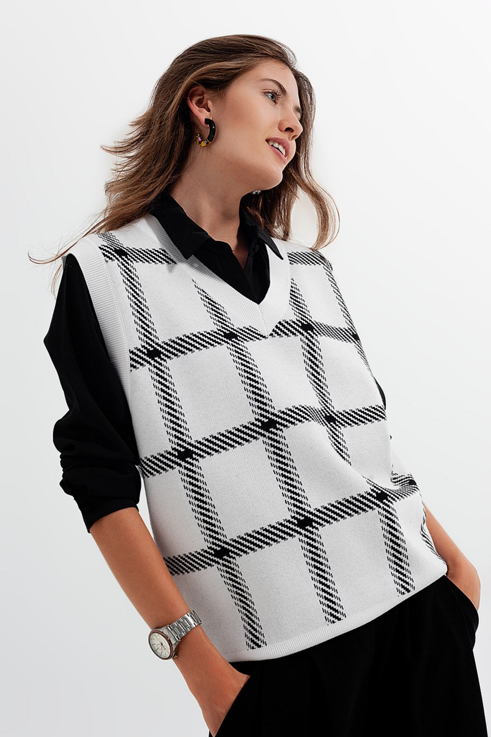 Veste en tricot avec de grandes hachures croisées