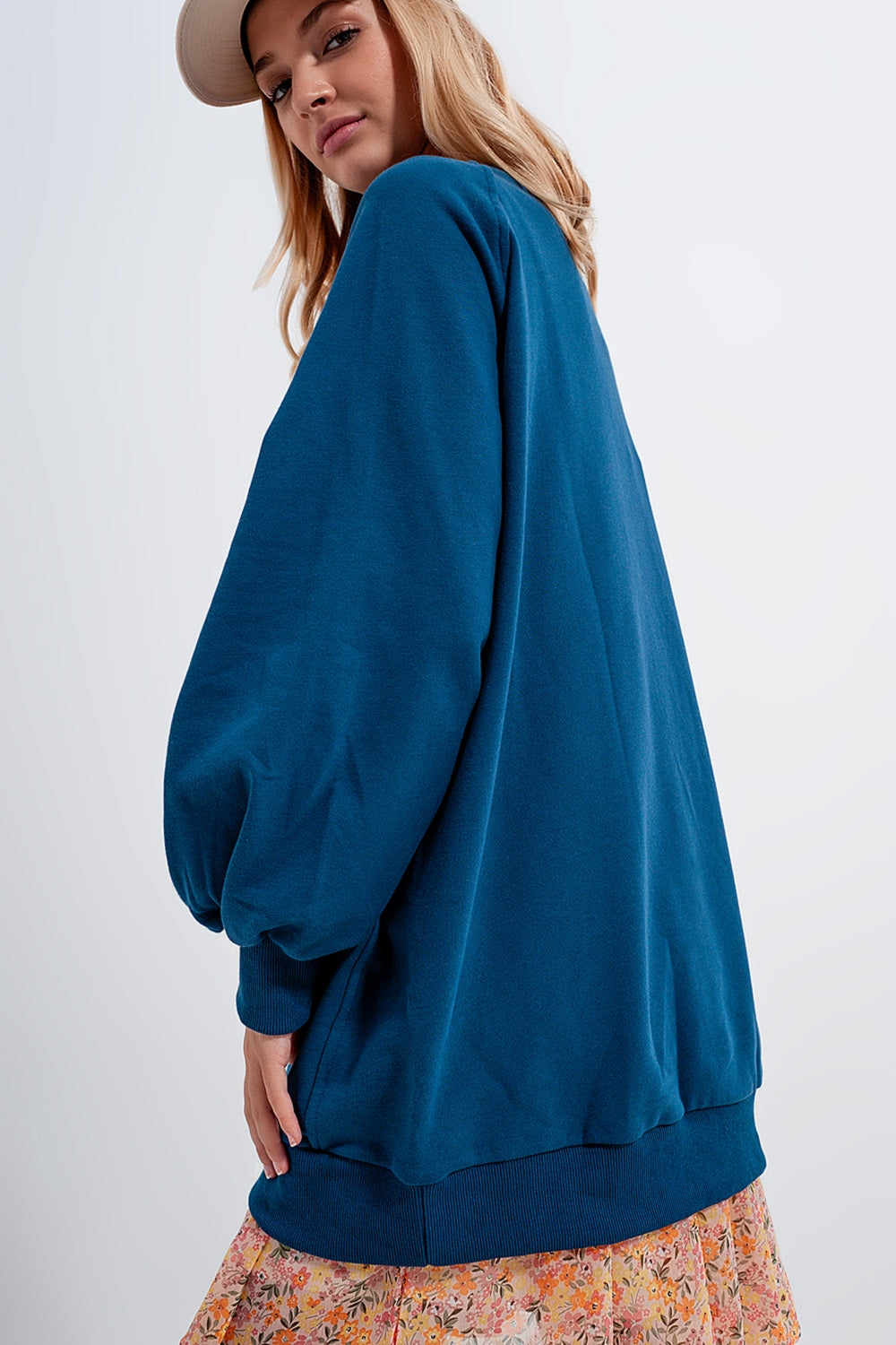 Sweat shirt ultra oversize coupe à coutures exposées en bleu