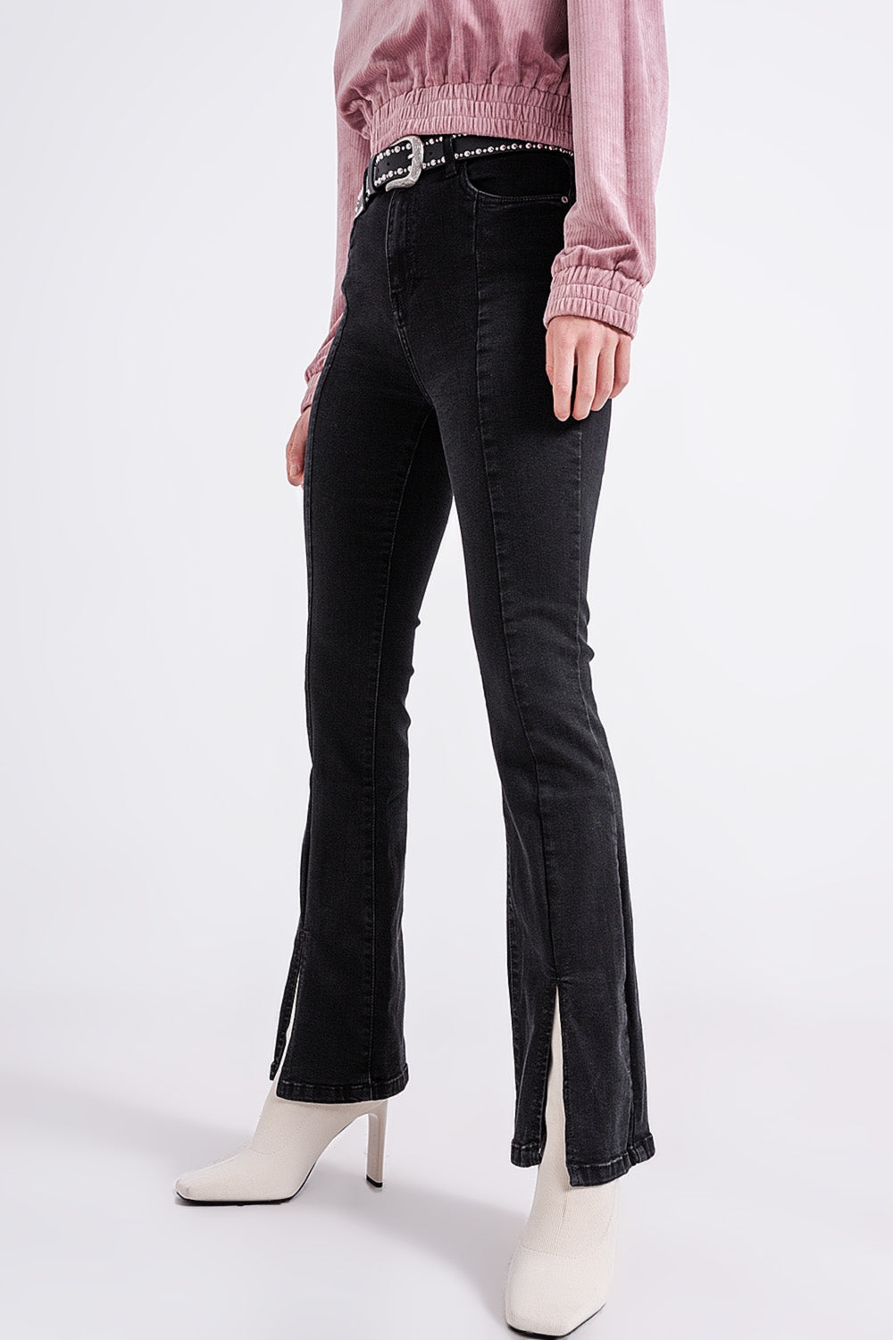 Jeans noir évasé à ourlet fendu