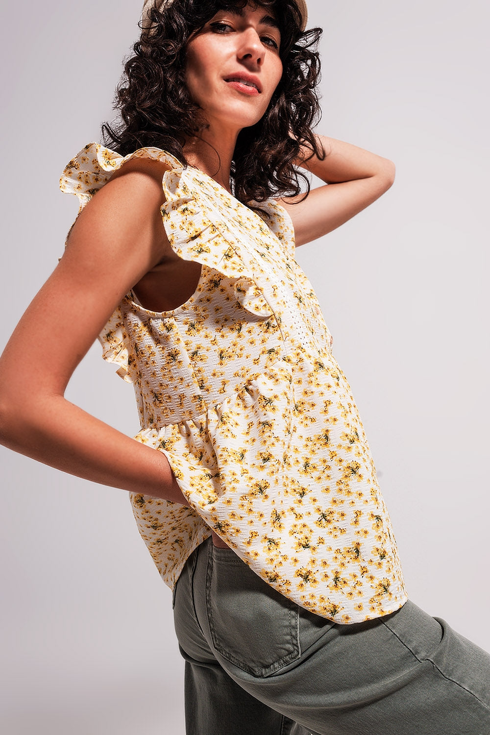 Blouse à volants en jaune