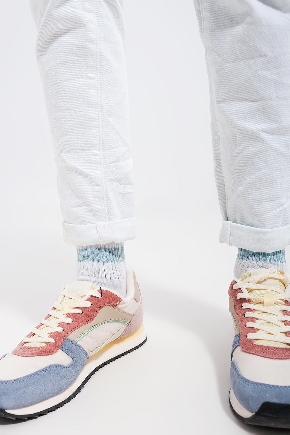 Jean skinny avec boutons visibles blanc