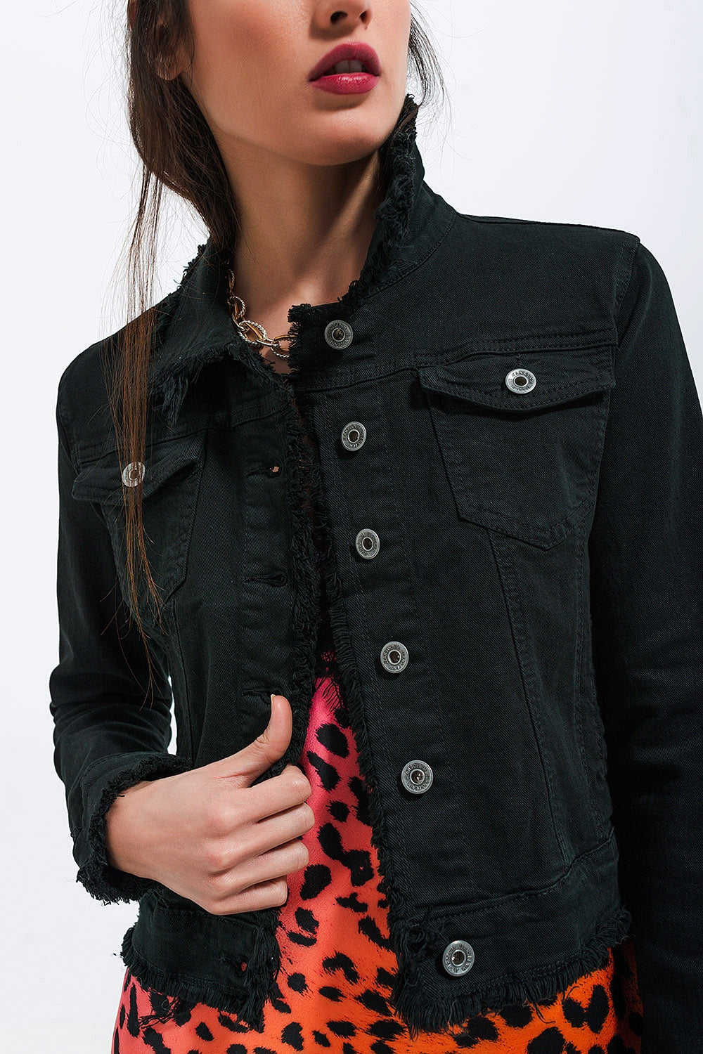Veste en jean à bords bruts noir