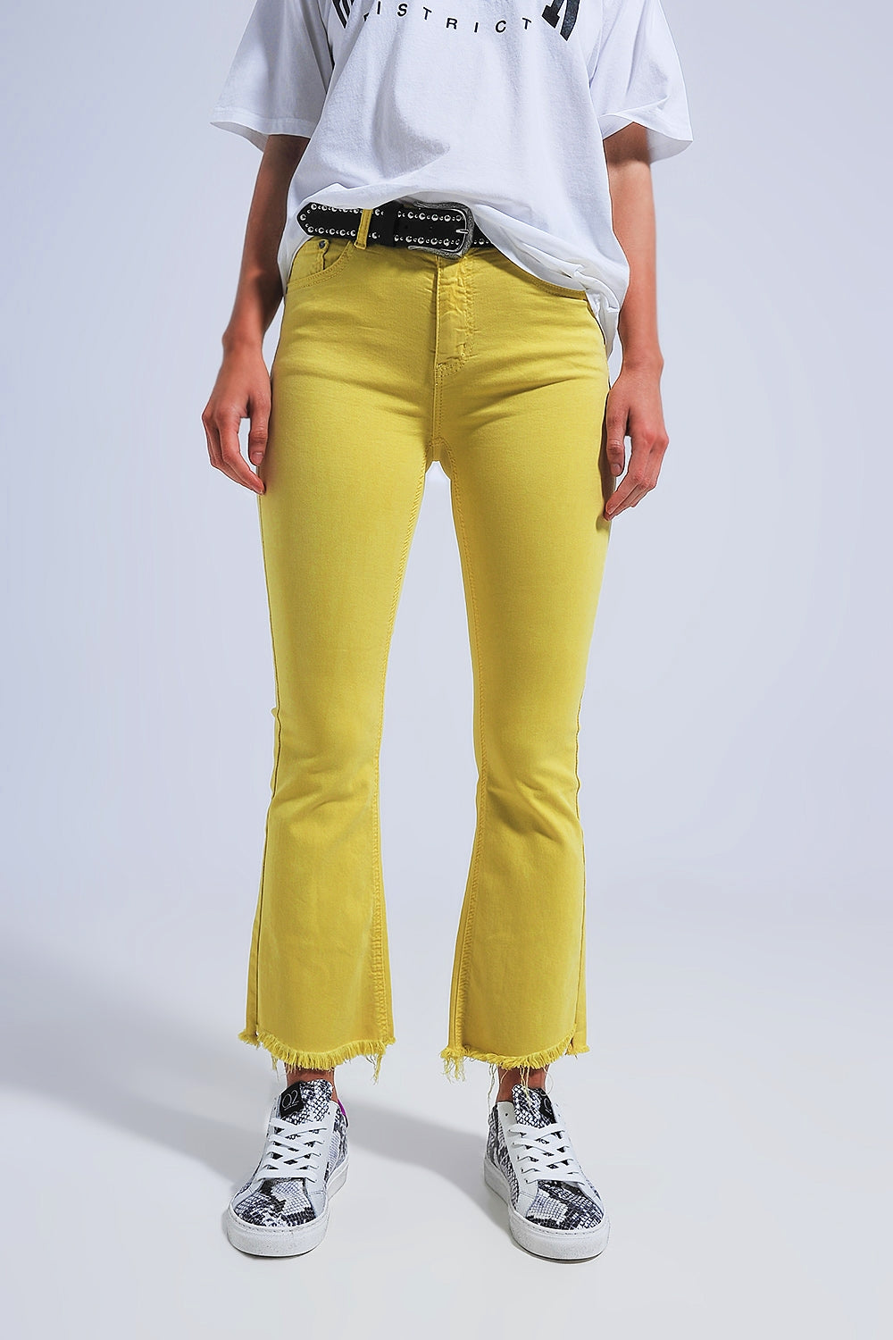Pantalon droit en jaune à larges chevilles