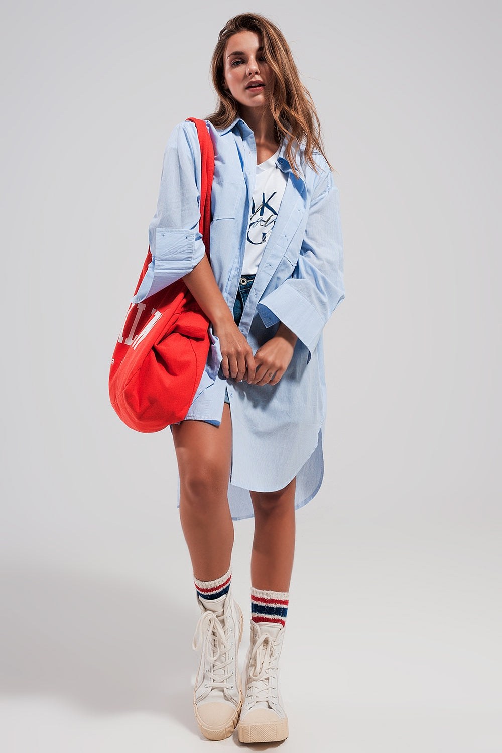 Chemise oversize en coton bleu clair