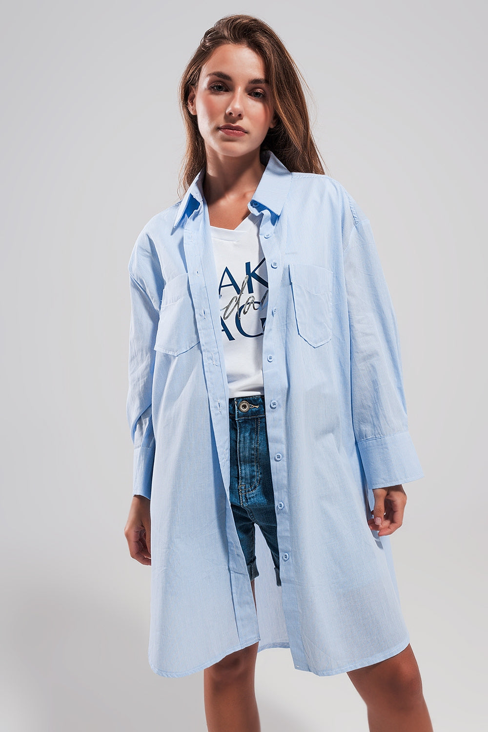 Chemise oversize en coton bleu clair