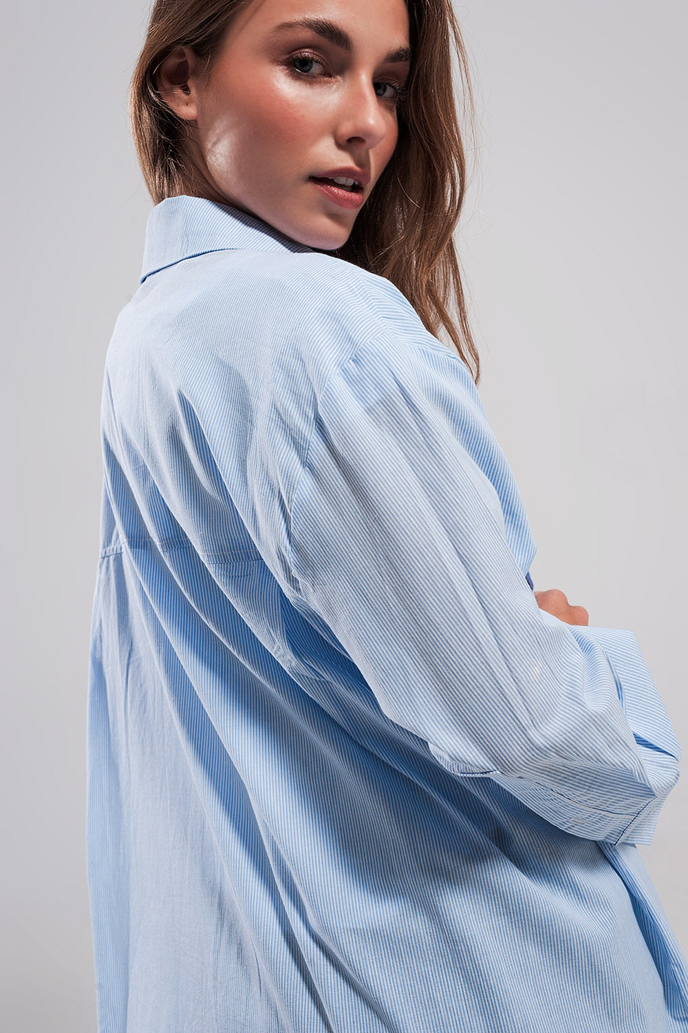 Chemise oversize en coton bleu clair
