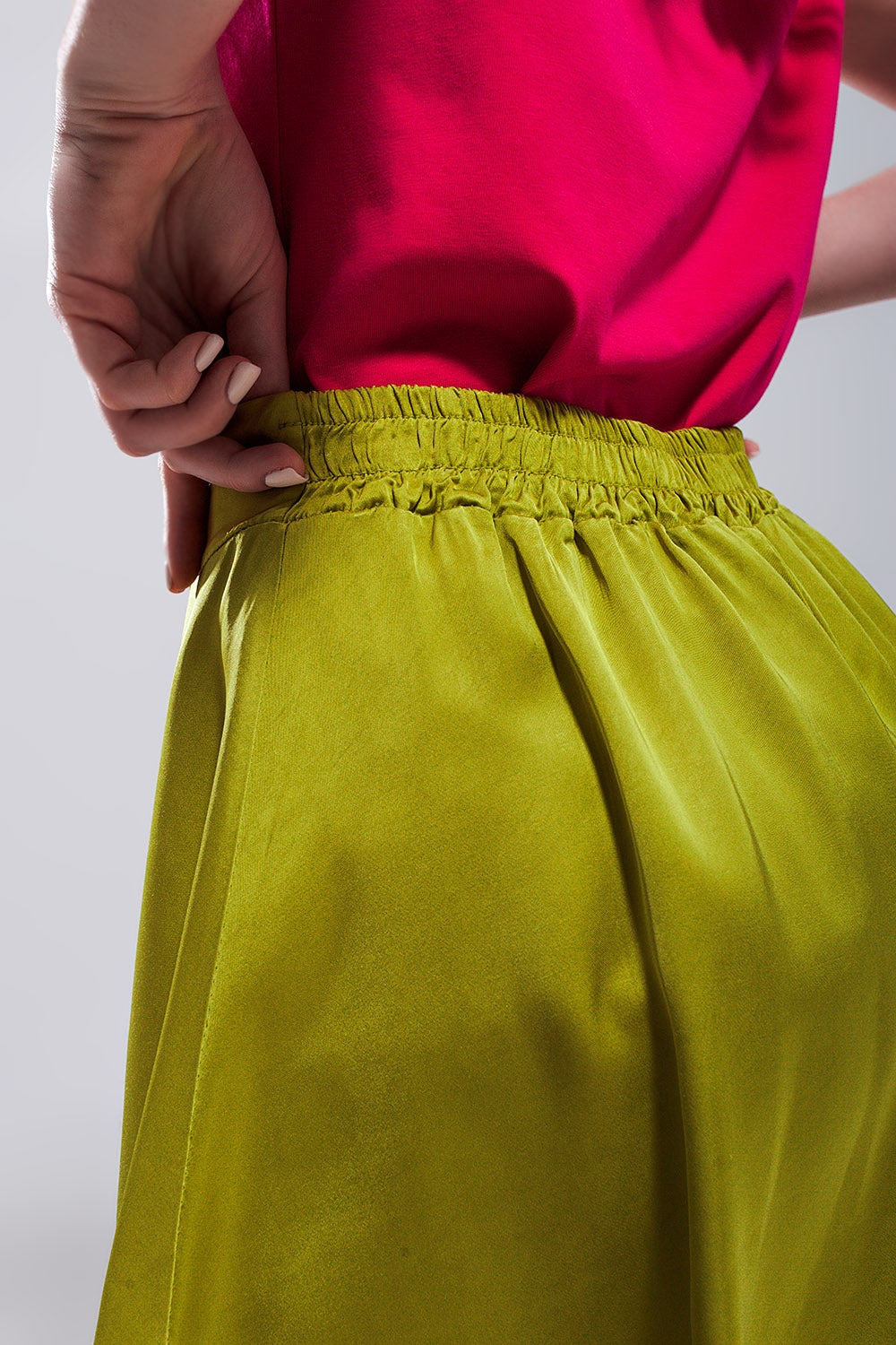 Short en satin à taille haute Citron vert