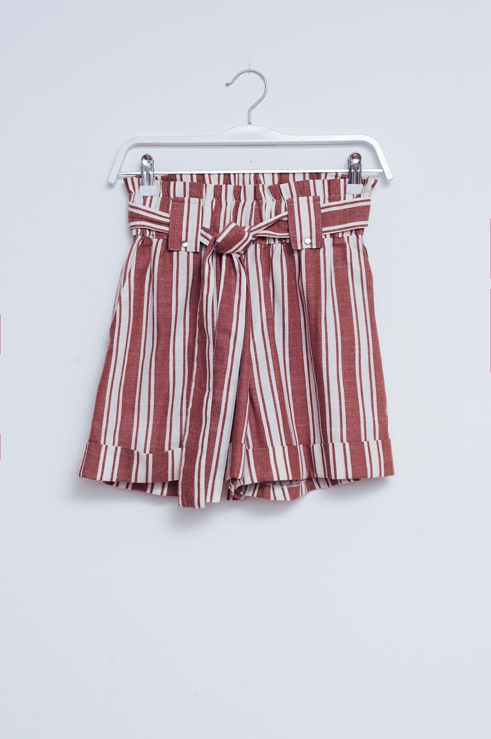 Short à taille haute froncée orange