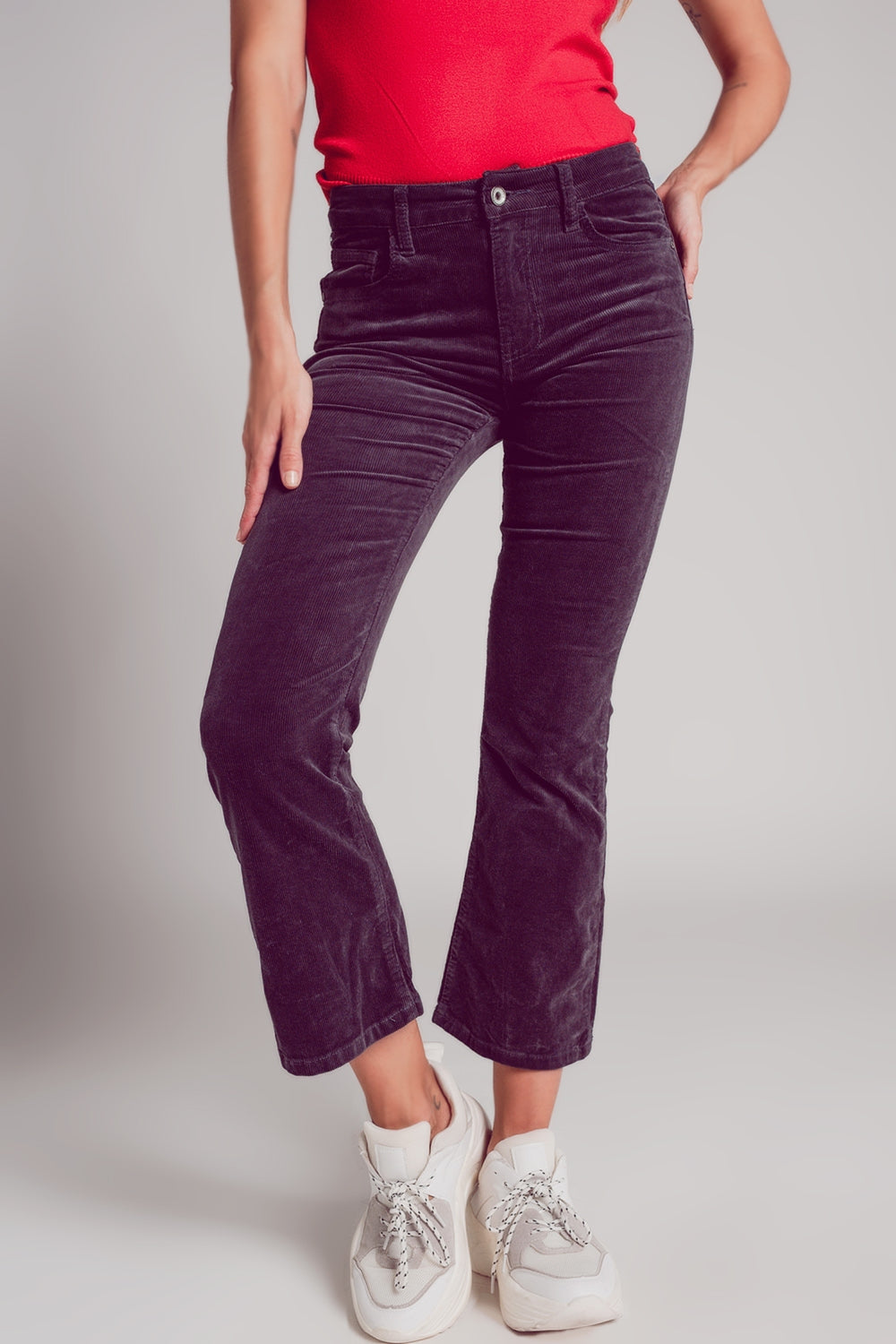 Pantalon évasé en velours côtelé marron