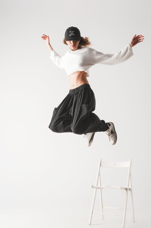 Pull court en maille duveteuse creme