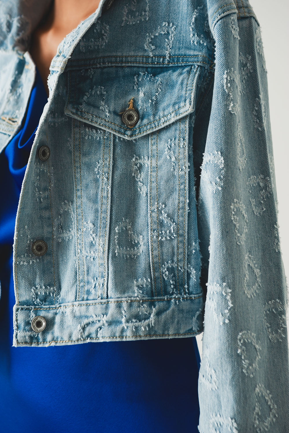 Veste en jean oversize à ornements bleu délavé clair