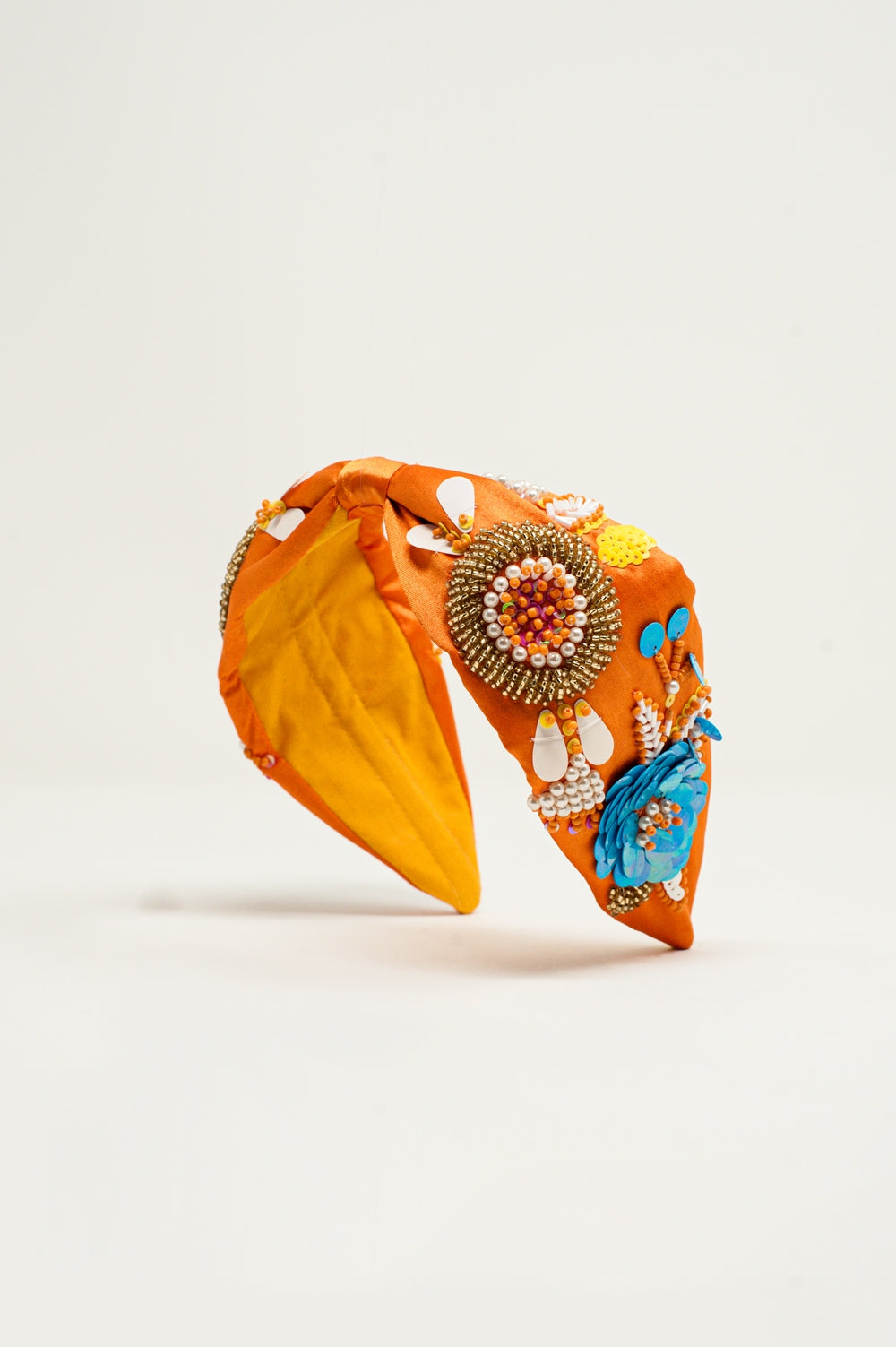 Bandeau orange à ornements