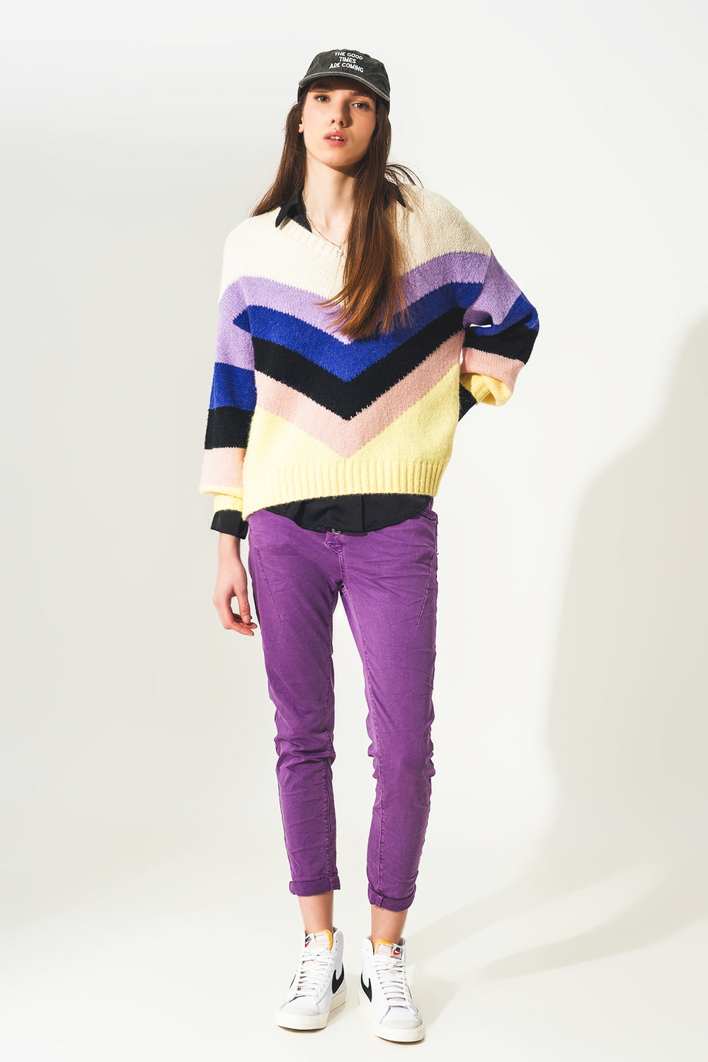 Jean skinny avec boutons visibles pourpre
