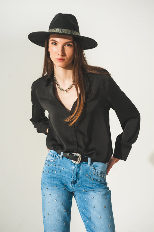 Chemise en satin à col V noire