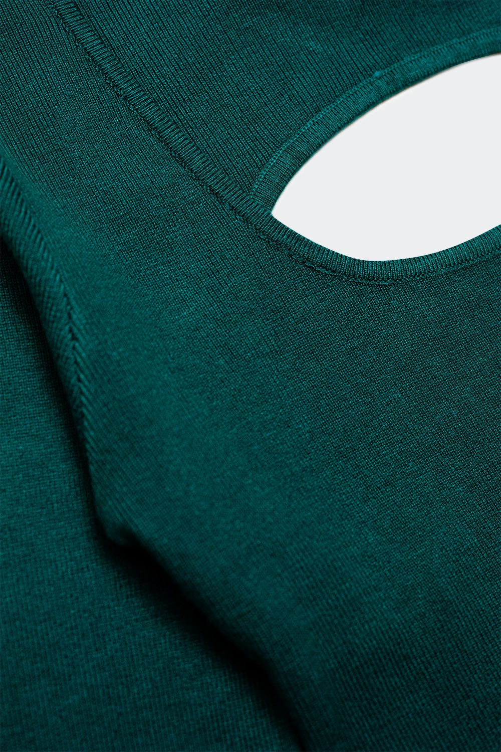 Pull à dos ouvert vert