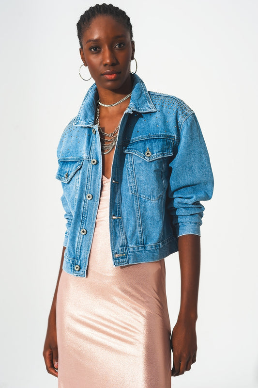 Veste en jean cloutée bleue