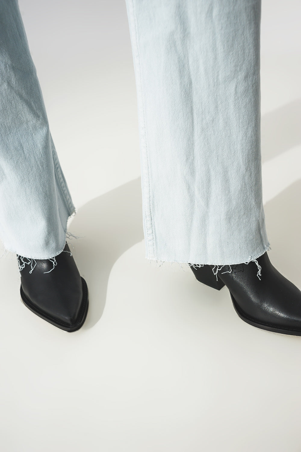 jeans élastiques en coton bleu clair