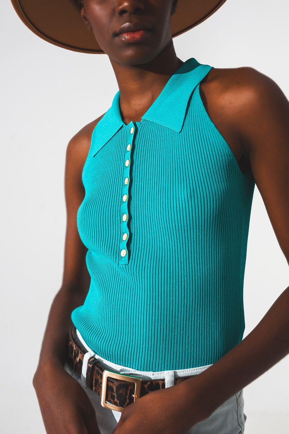 Top en maille côtelée à col polo en turquoise