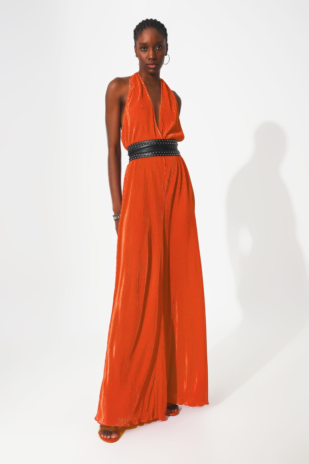 Combinaison longue dos-nu plissée en satin orange