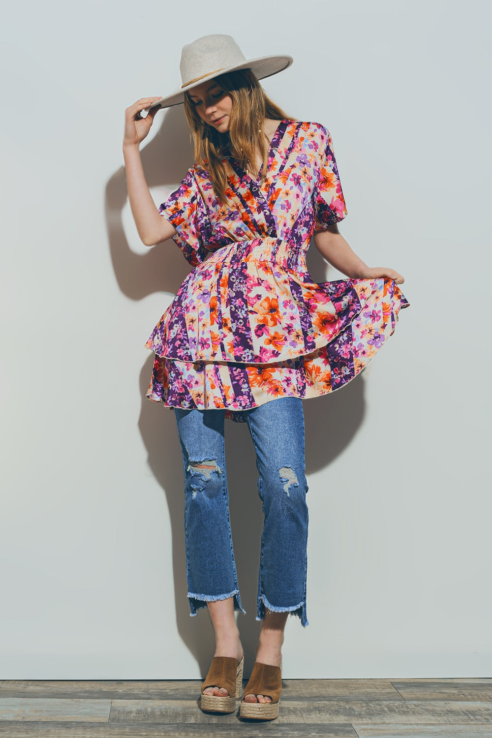 Mini robe florale en multicolore