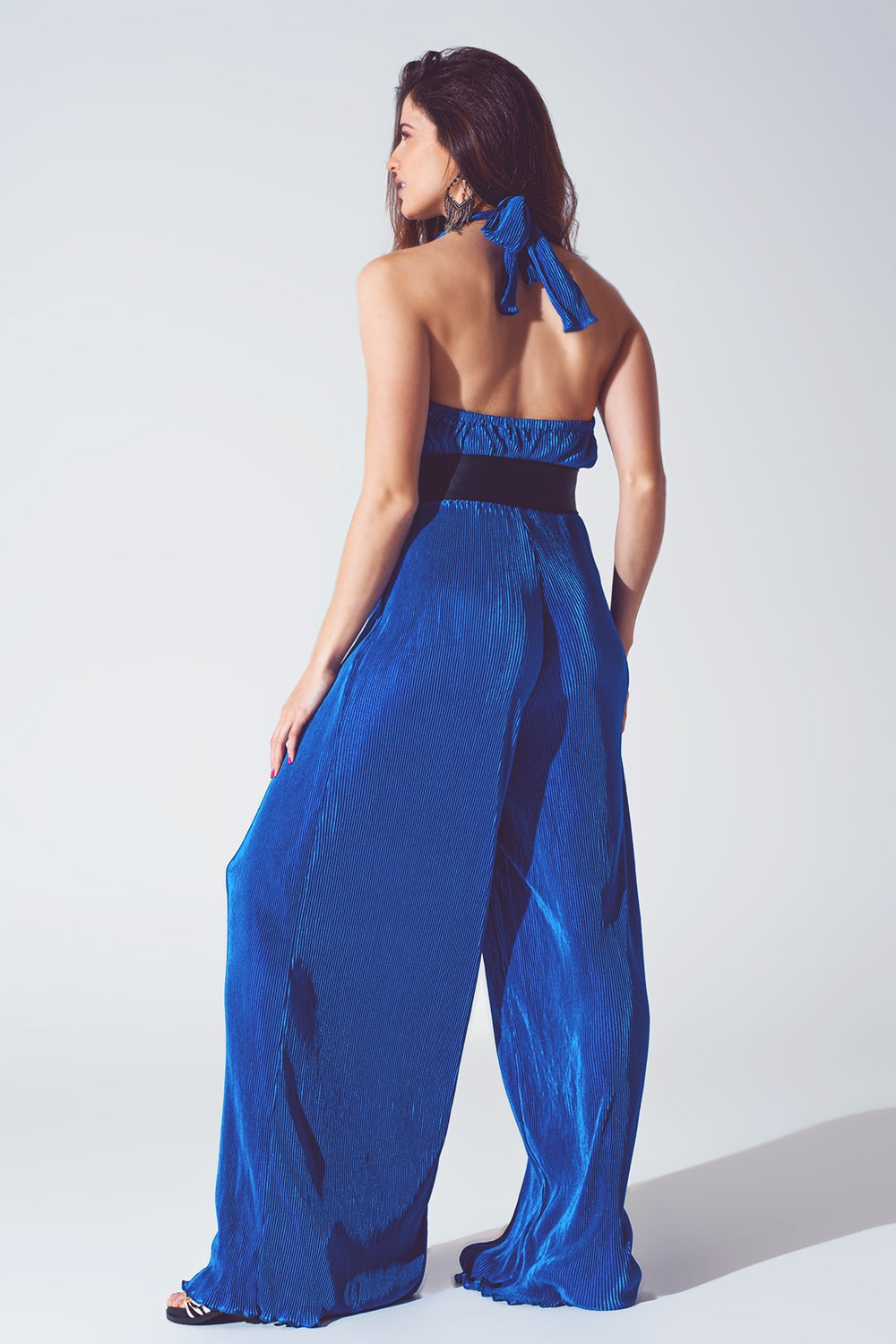 Combinaison longue plissée à col licou en satin en bleu