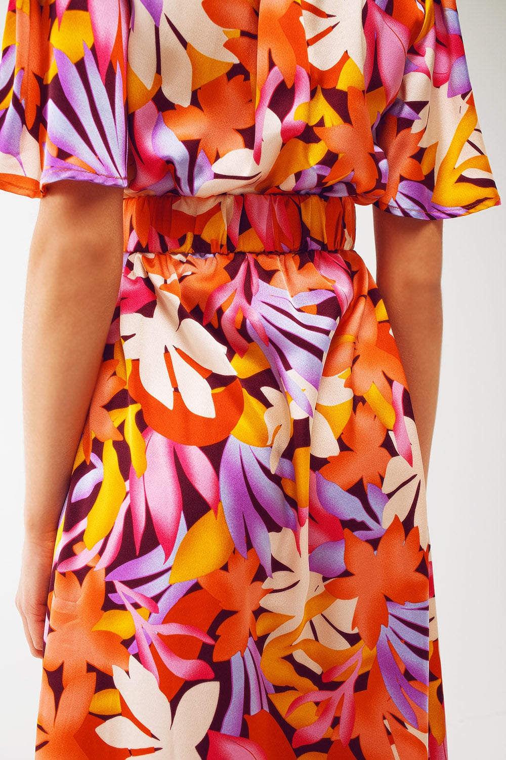 Robe longue plissée à col en V multicolore