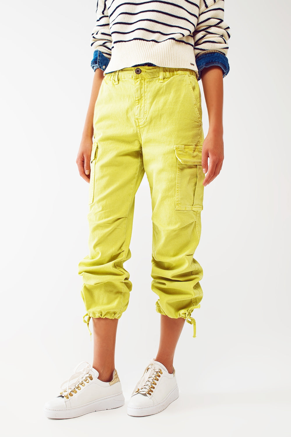 Pantalon cargo avec extrémités à pompons en lime