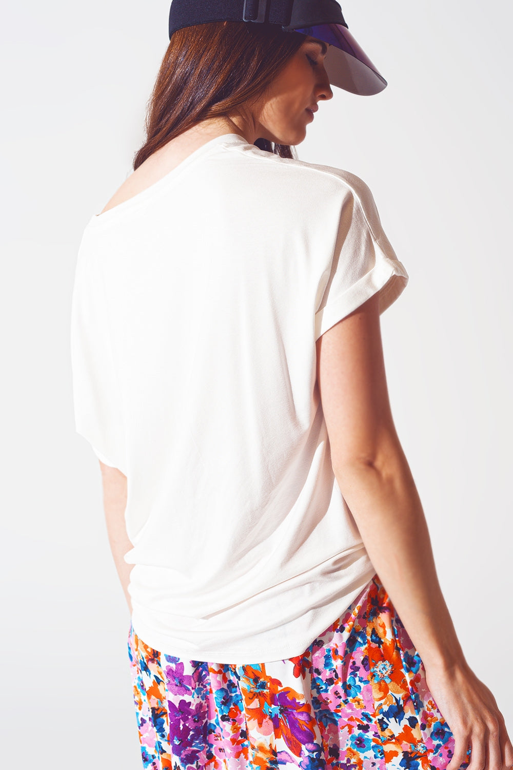 T-shirt à encolure bateau avec texte Good Vibe en blanc et rose