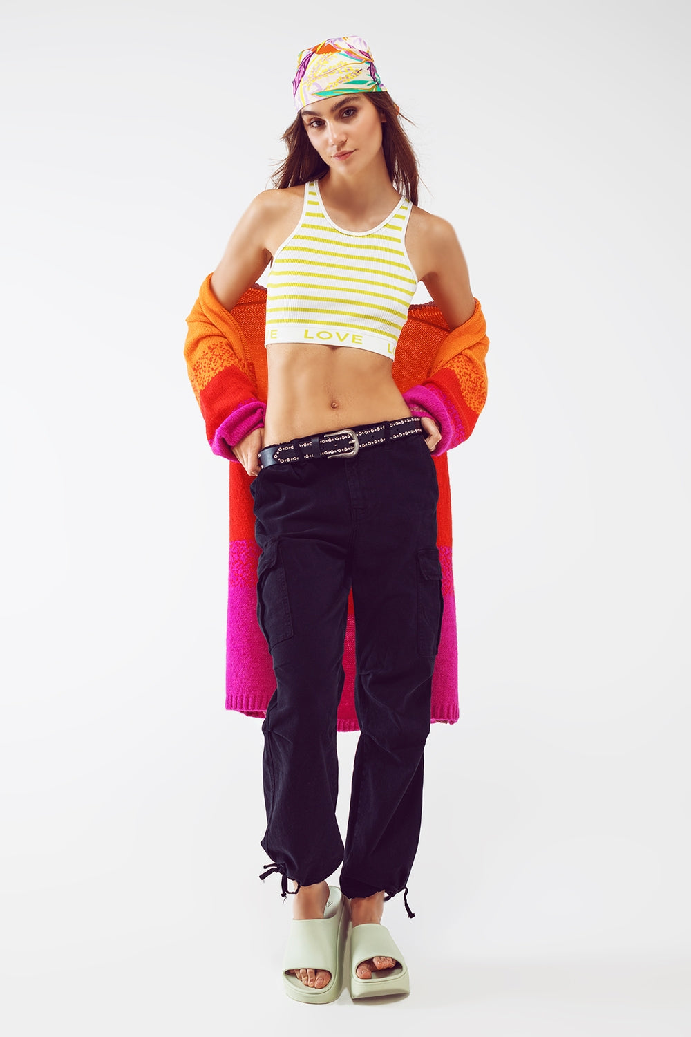 Pantalon cargo avec extrémités à pompons en noir