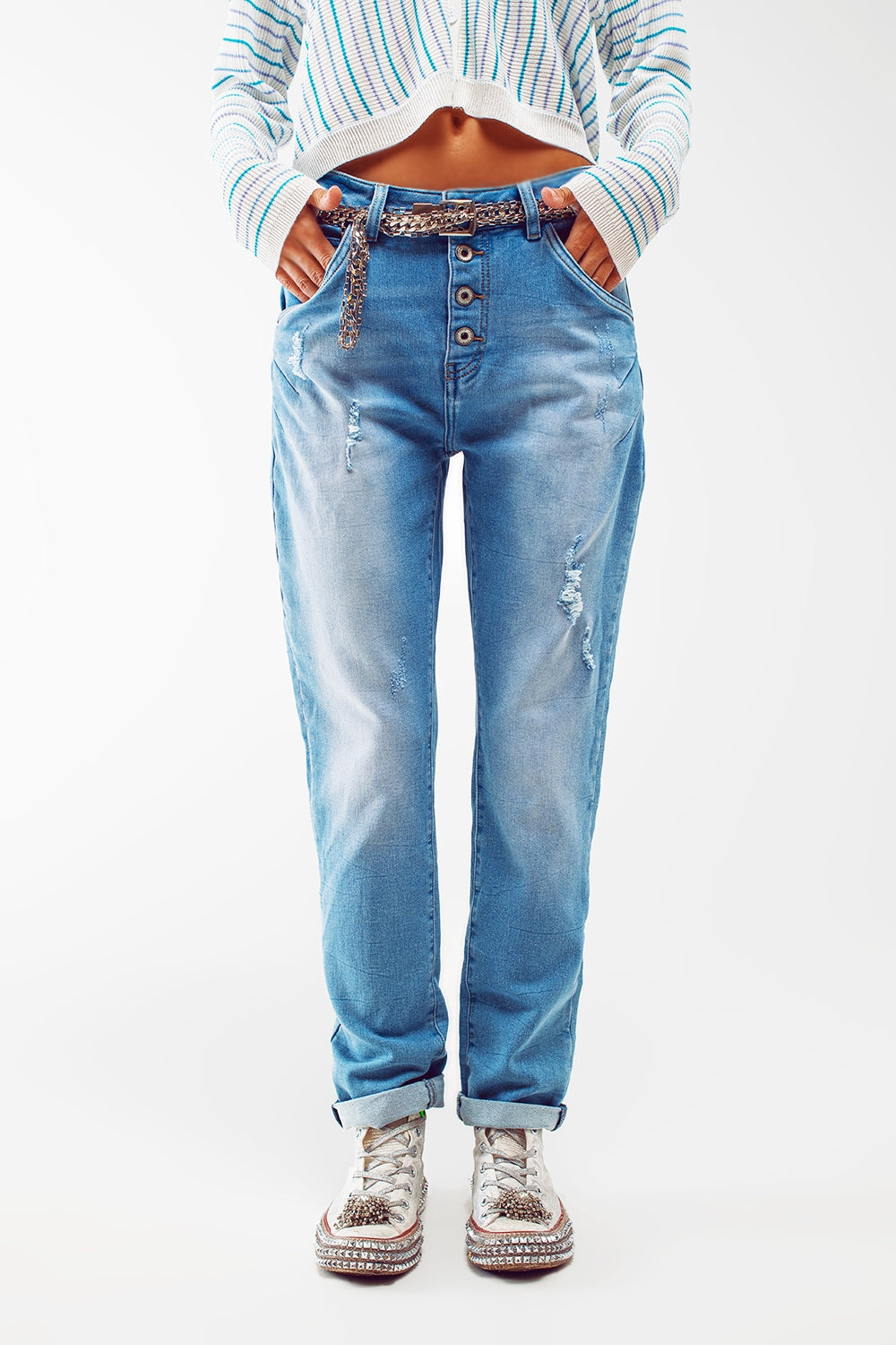 Jean mom à taille haute et détail boutonné