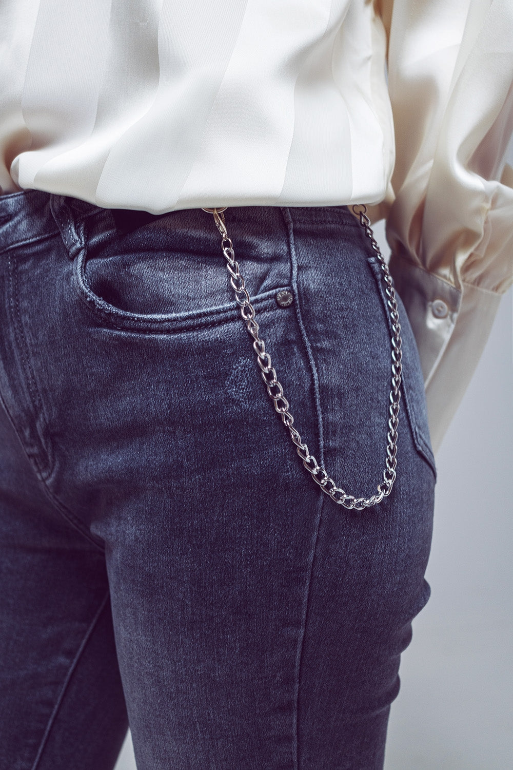 Jeans skinny déchirés en gris