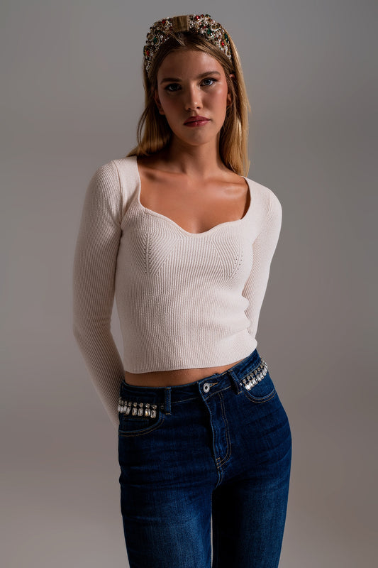 Pull en chenille à encolure cœur en blanc