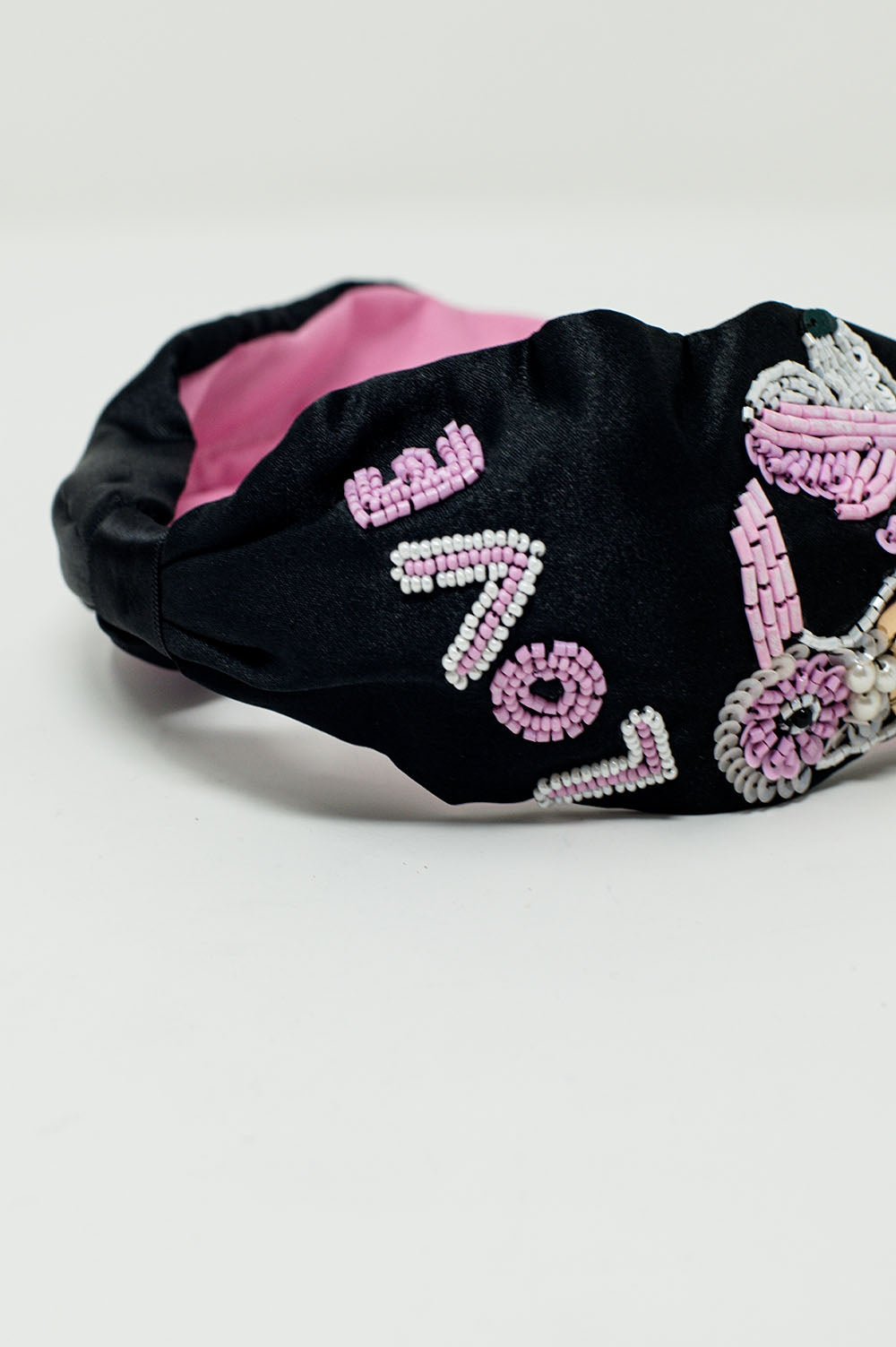 Bandeau noir avec oiseau brodé