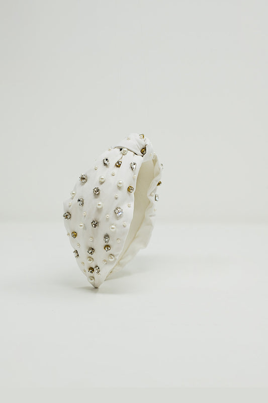 Bandeau blanc avec des perles et des strass incrustés
